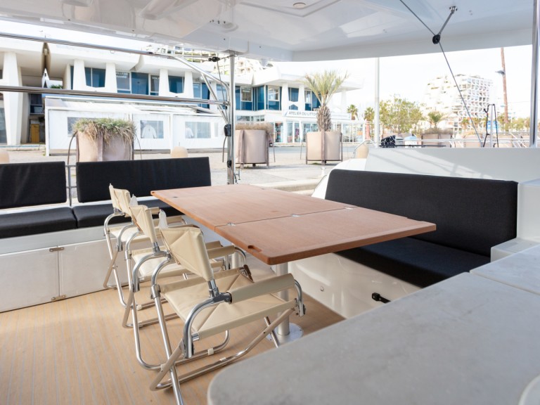 Hire Catamaran with or without skipper Lagoon Ajaccio