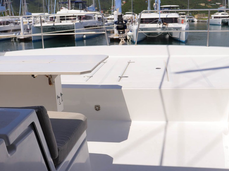 Hire Catamaran Bali with a boat licence