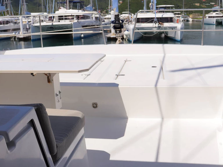 Hire Catamaran Bali with a boat licence