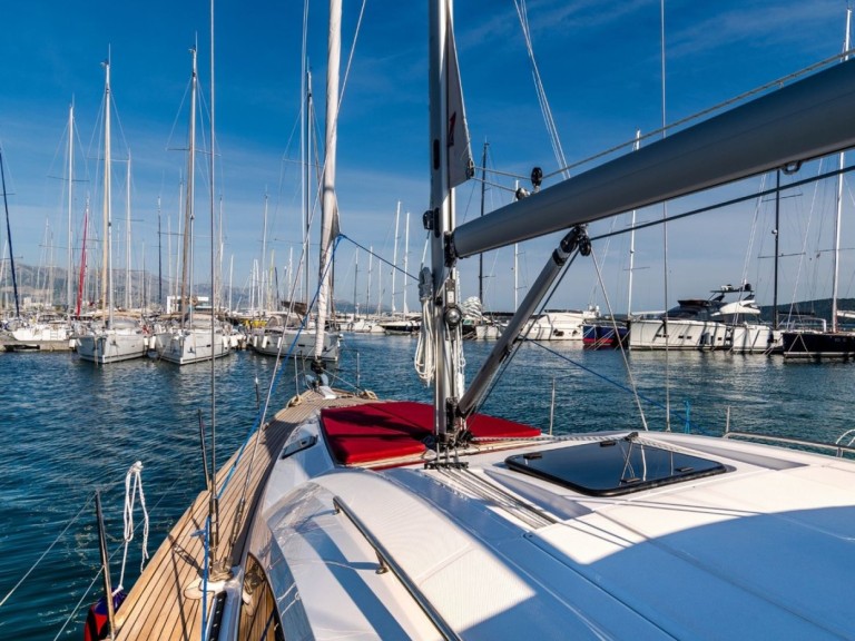 Hire Sailboat Elan with a boat licence