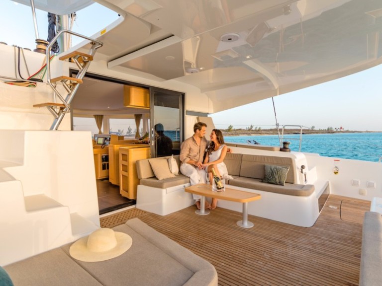 Yacht charter Olbia - Lagoon Lagoon 42 on SamBoat