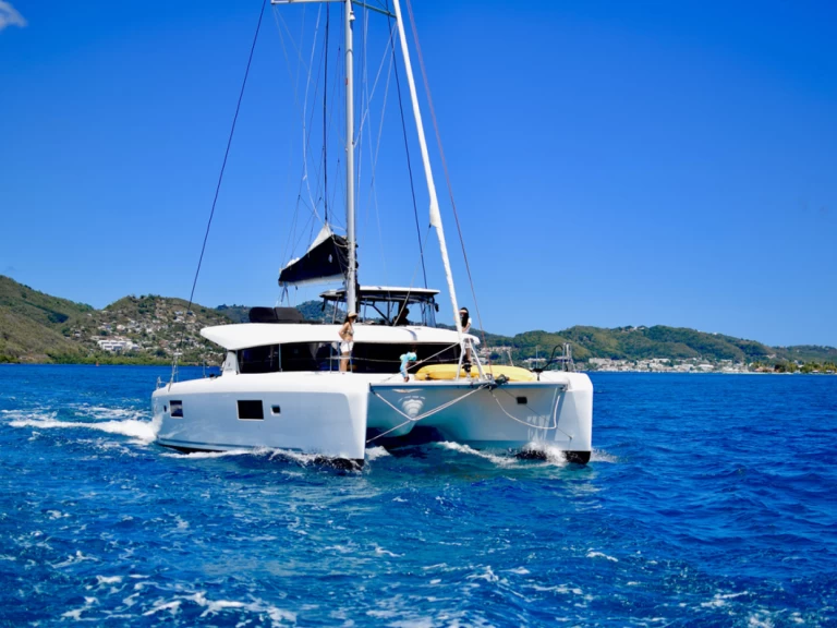 Yacht hire Saint Vincent (Island) cheap Lagoon 42