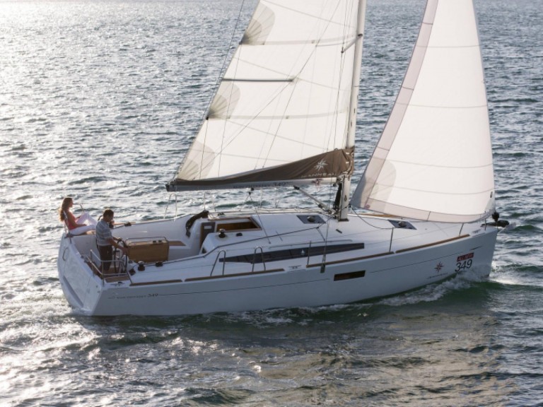 Charter a Jeanneau Sun Odyssey 349 in La Trinité-sur-Mer on Samboat