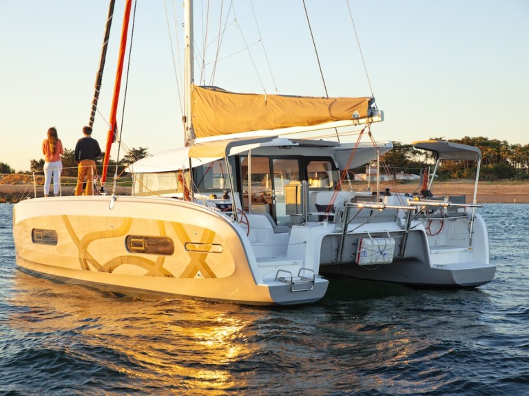 Catamaran to hire Ajaccio at the best price