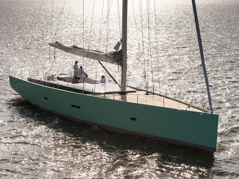 Sailboat to hire Ellinikó at the best price