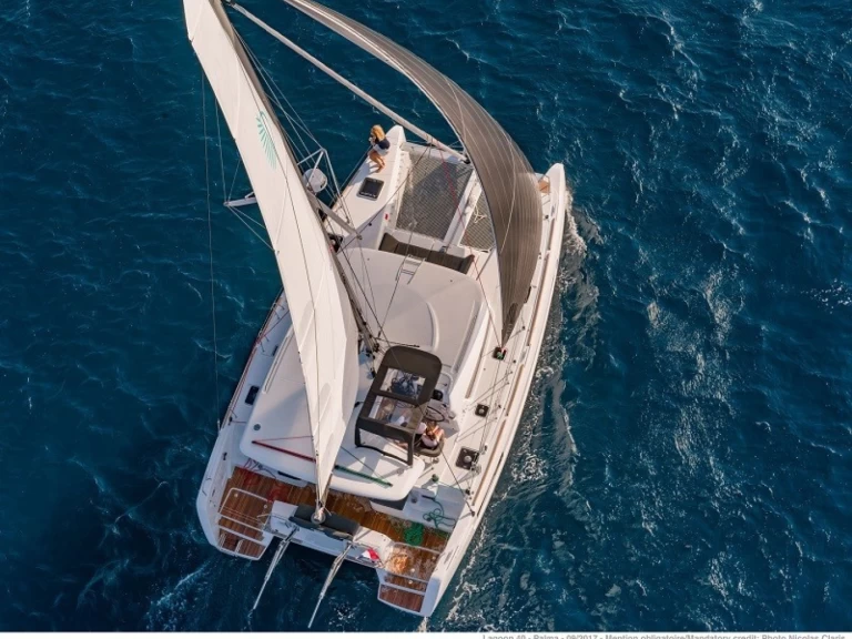 Catamaran hire in Saint-Mandrier-sur-Mer - Lagoon Lagoon 40