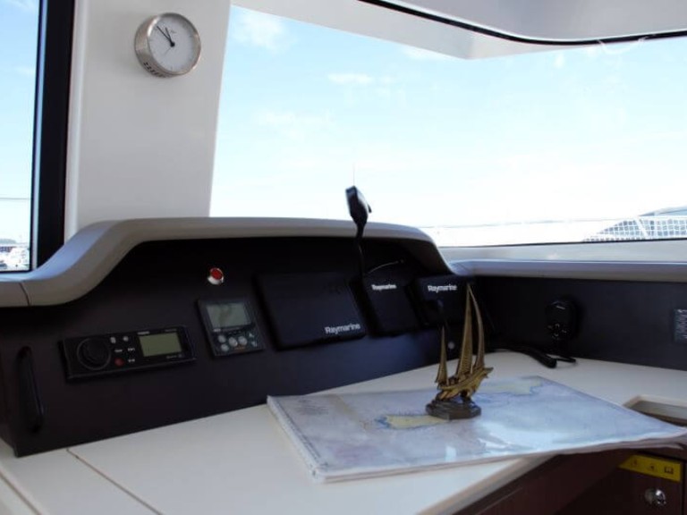 Yacht charter Castellammare di Stabia - Bali Bali 4.3 on SamBoat