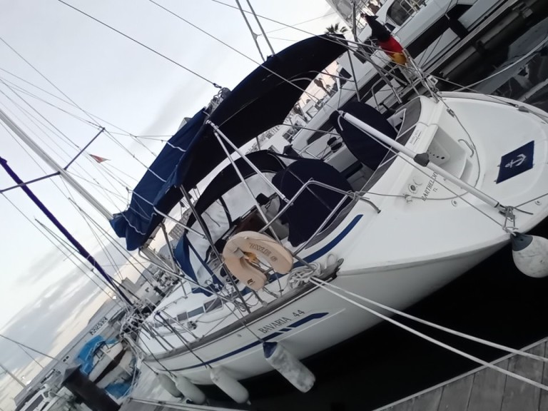 Charter a Bavaria Bavaria 44 in La Línea de la Concepción on Samboat