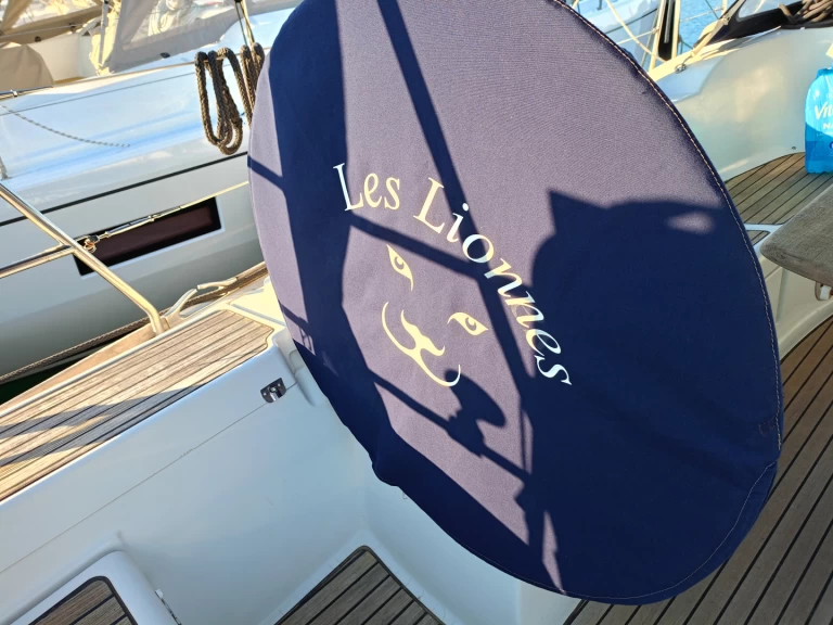 Yacht charter Toulon - Jeanneau Sun Odyssey 49 Performance on SamBoat