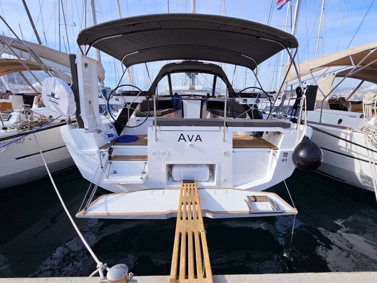 Sailboat to hire Rogoznica at the best price