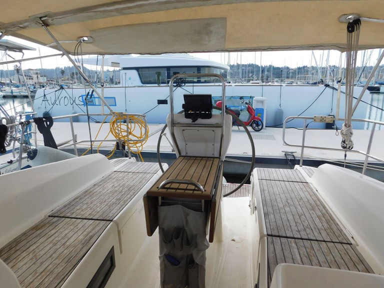 Hire Sailboat Bavaria with a boat licence