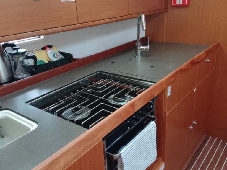 Sailboat hire in Skradin - Bavaria Cruiser 41