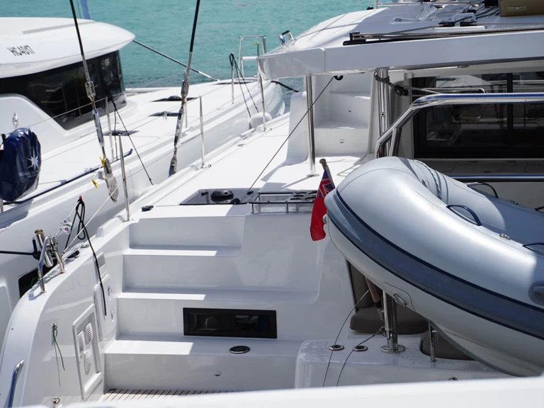 Catamaran hire in Eden Island - Lagoon Lagoon 46