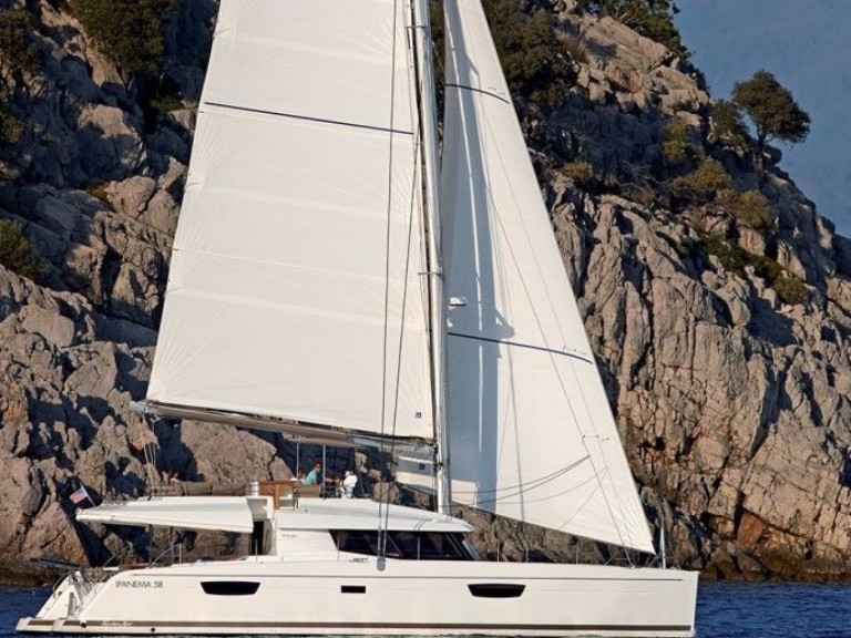 Yacht charter Le Marin - Fountaine Pajot Ipanema 58 on SamBoat