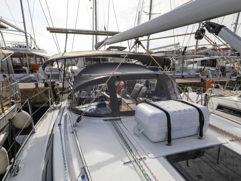 Sailboat to hire Biograd na Moru at the best price