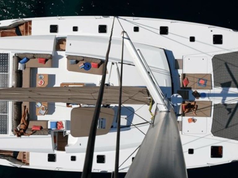 Catamaran to hire Le Marin at the best price