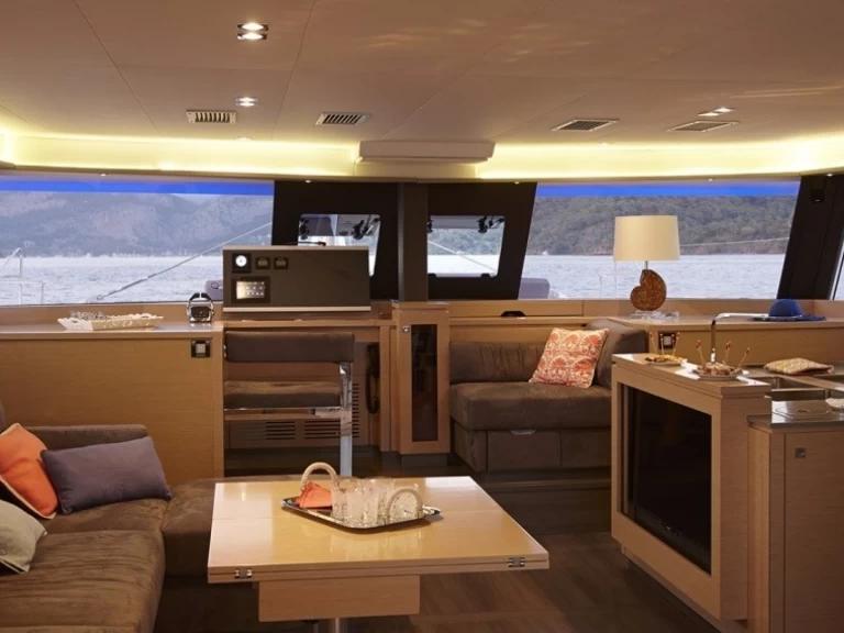 Hire a Fountaine Pajot Ipanema 58 Le Marin