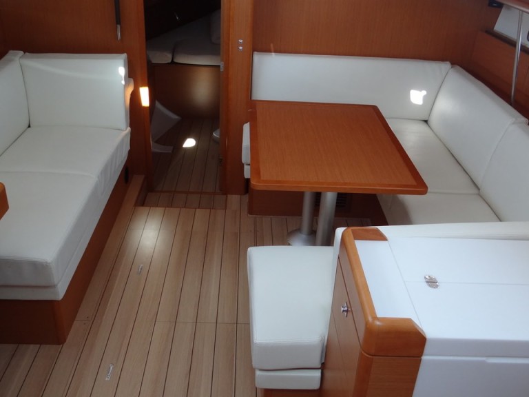 Jeanneau Sun Odyssey 41DS charter bareboat or skippered in  Göcek
