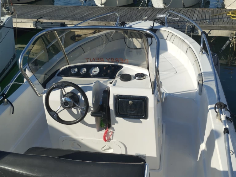 Yacht hire Fezzano cheap Voyager 19 S