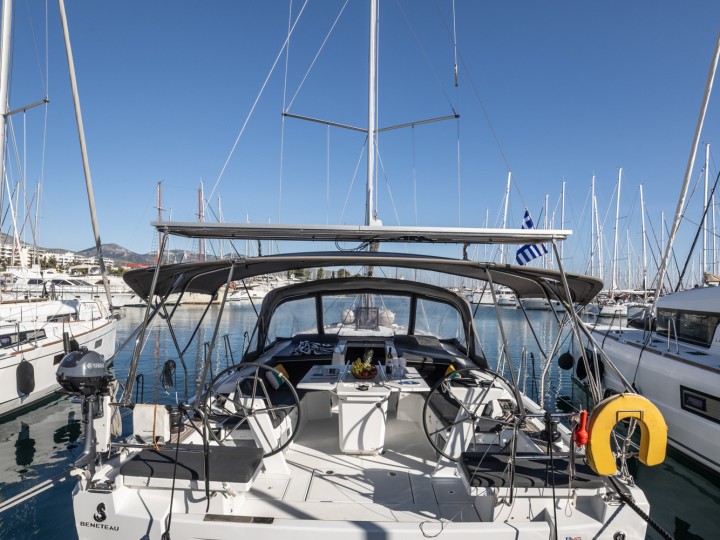 Yacht hire Alimos cheap Oceanis 46.1
