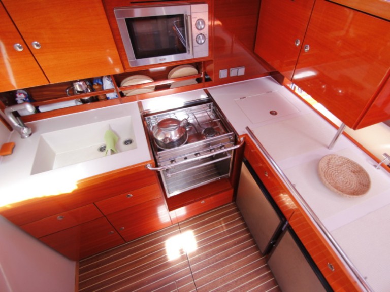 Yacht charter Tallinn - Hanse Hanse 531 on SamBoat