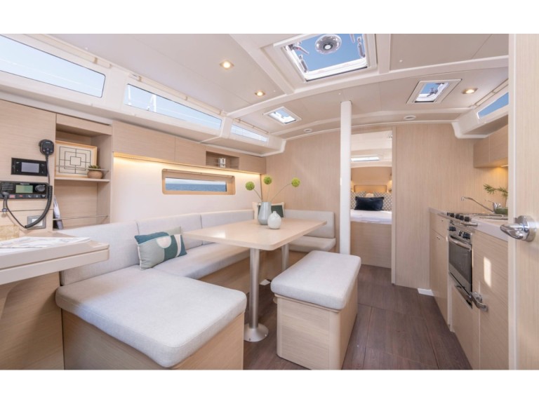 Hire a Bénéteau Oceanis 37.1 Olbia