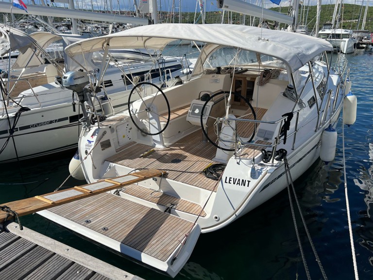 Hire Sailboat with or without skipper Bavaria Punat