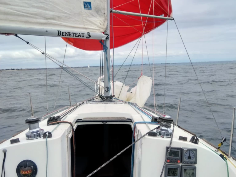 Yacht hire Lorient cheap First 31.7