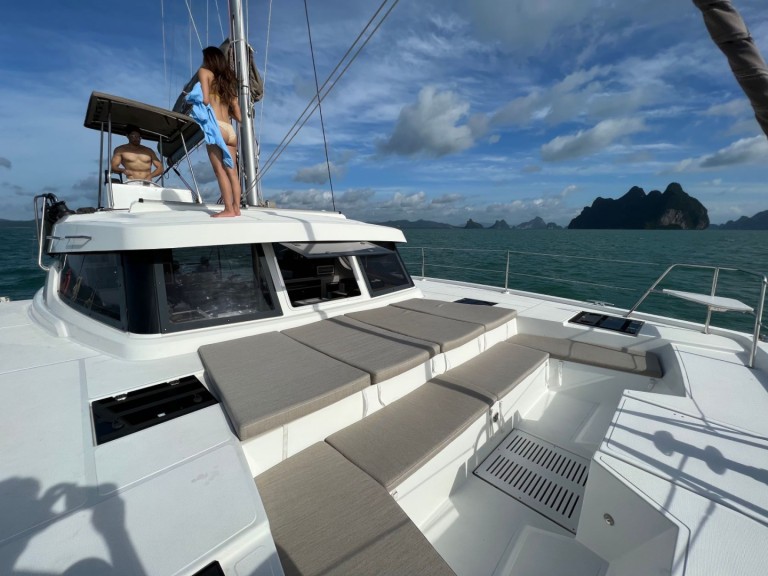 Charter a Bali Bali Catspace Voile in Ao Po on Samboat