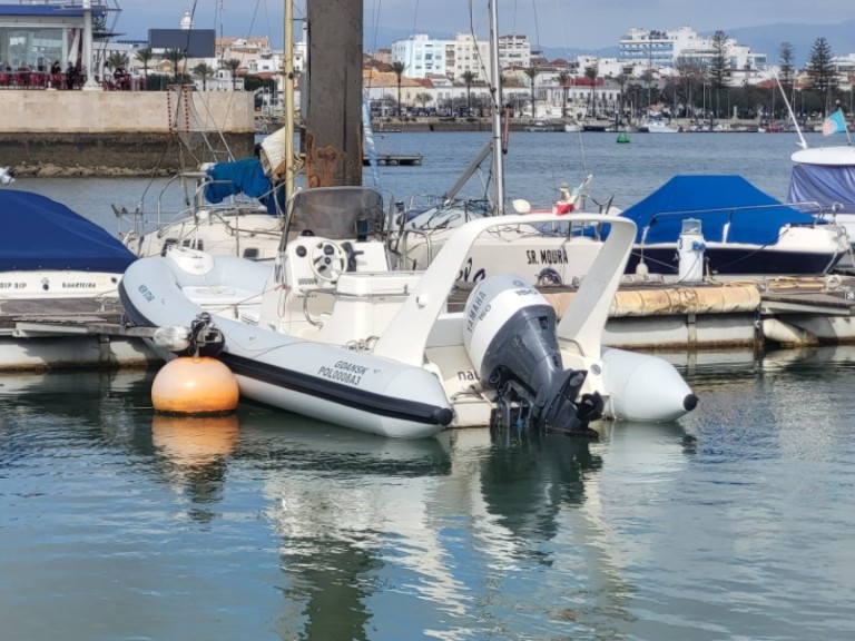 Charter a DROMOR YACHTS DROMOR 28 in Ferragudo on Samboat