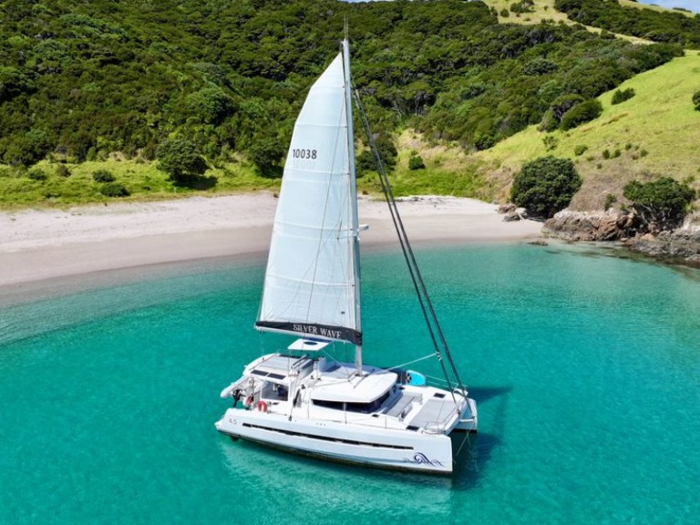 Yacht hire Paihia cheap Bali 4.5