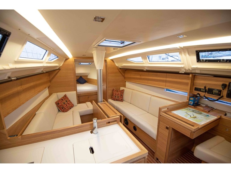 Yacht hire Izola cheap Salona 380