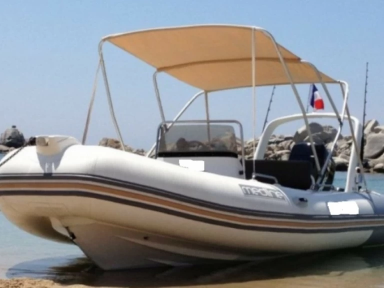 Hire RIB Zodiac with a boat licence