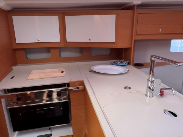 Yacht hire Capo d'Orlando cheap Dufour 37