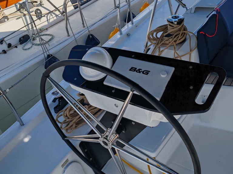 Charter a Dufour Dufour 530 in Sukošan on Samboat