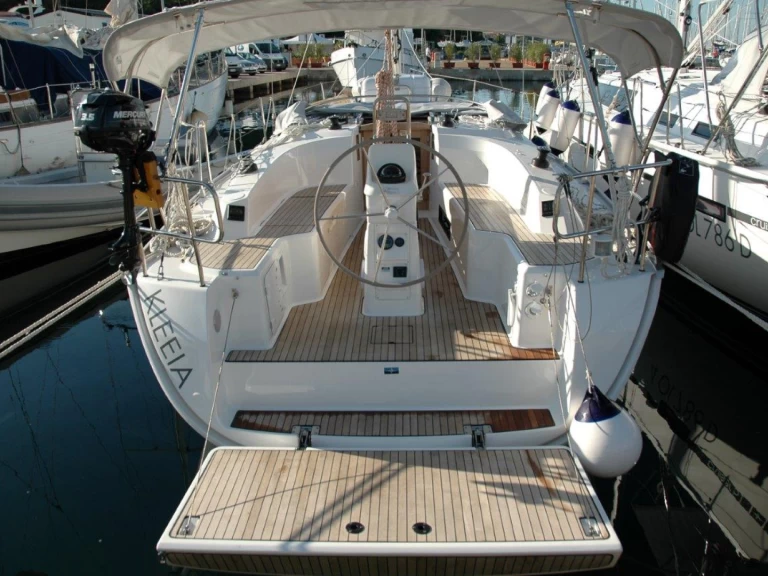 Yacht charter Olbia - Bavaria Cruiser 33 on SamBoat