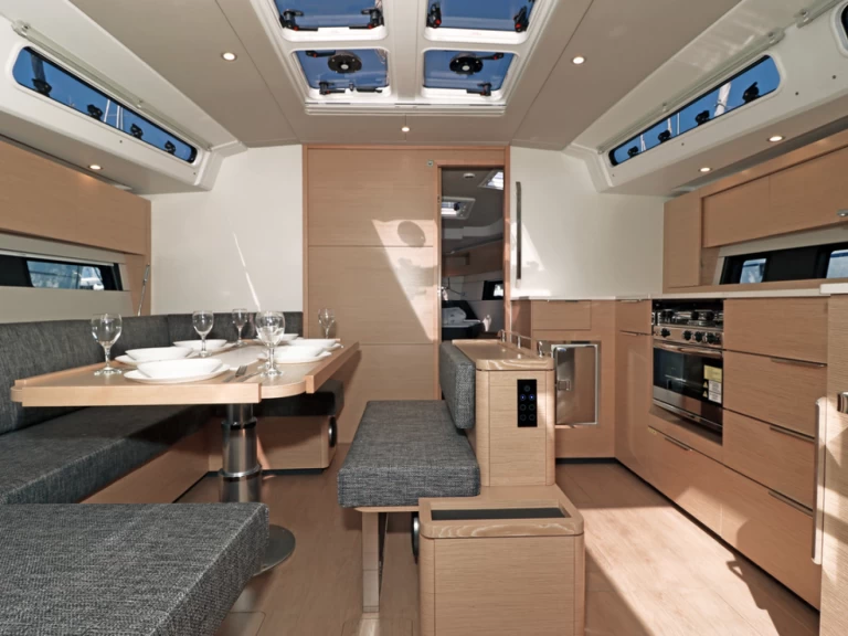 Hire Sailboat Hanse with a boat licence