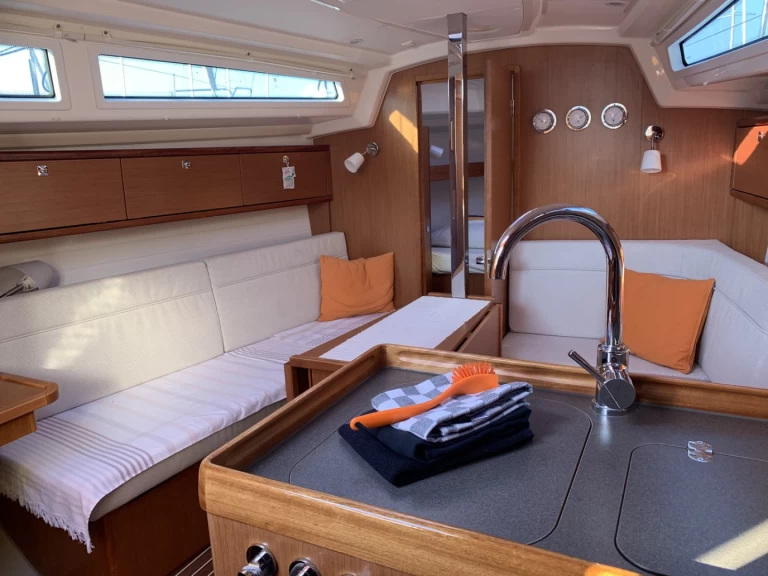 Hire a Bavaria Cruiser 34 Fethiye