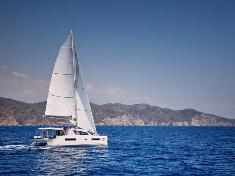 Hire Catamaran Leopard Catamarans / Robertson & Caine with a boat licence