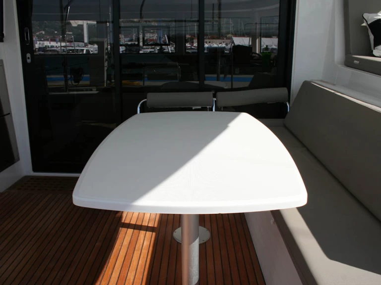 Yacht hire Seget Donji cheap Lagoon 42