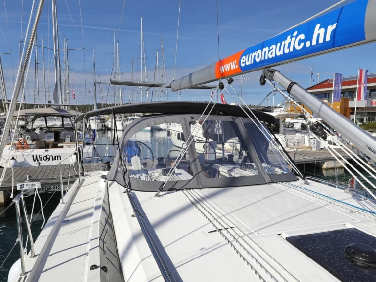 Bavaria Bavaria C42 charter bareboat or skippered in  Pirovac