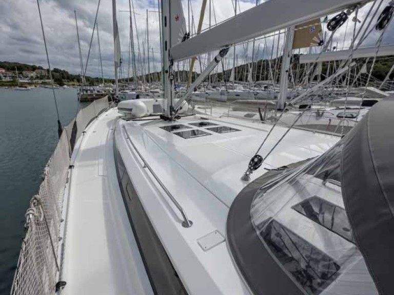 Yacht charter Pula - Bavaria Bavaria C50 Holiday - 5 + 1 cab. on SamBoat