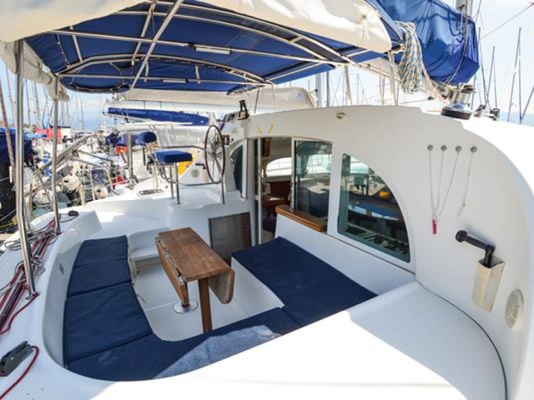 Hire a Lagoon Lagoon 380 Fethiye