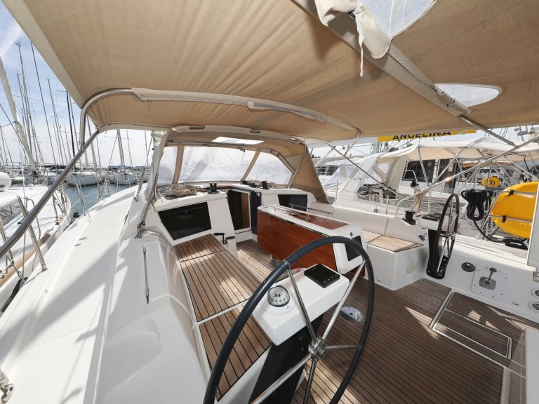 Hire Sailboat Dufour with a boat licence