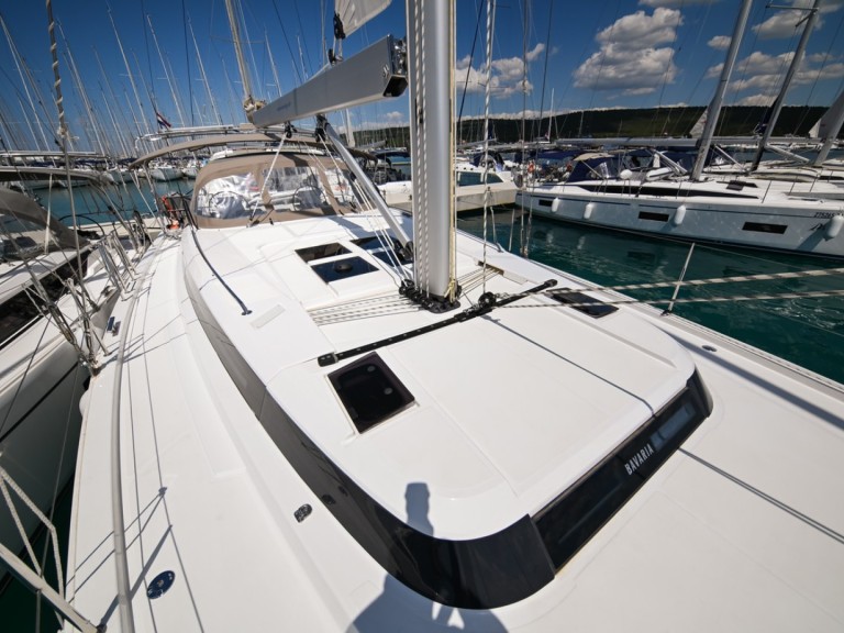 Charter a Bavaria Bavaria C50 in Sukošan on Samboat