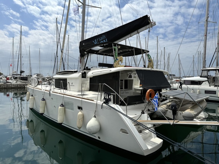 Catamaran to hire Alimos at the best price