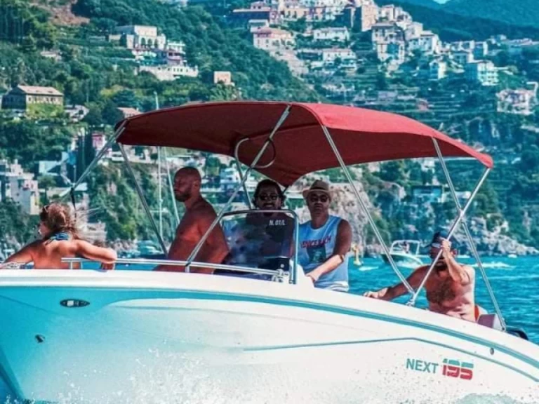 Motorboat hire in Salerno - Scar next 195