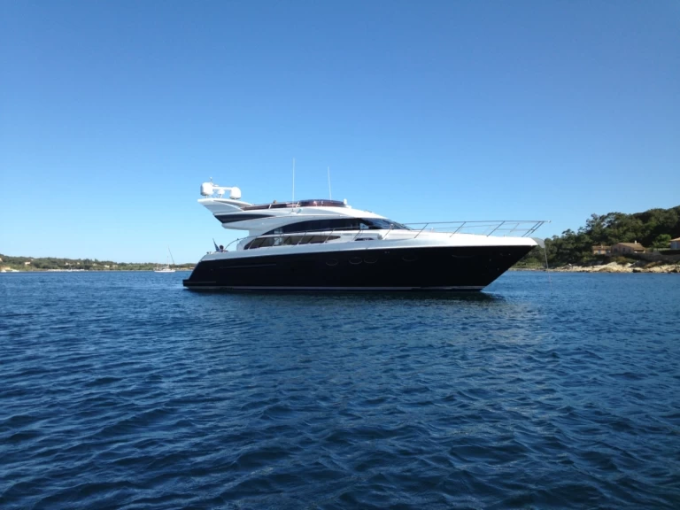 Yacht hire Beaulieu-sur-Mer cheap Princess 64 Fly