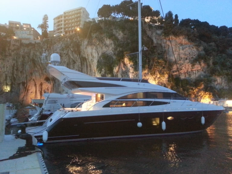 Hire Motorboat with or without skipper Princess Beaulieu-sur-Mer