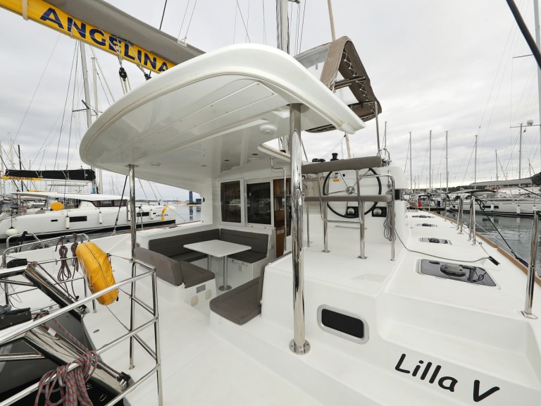 Catamaran hire in Biograd na Moru - Lagoon Lagoon 39